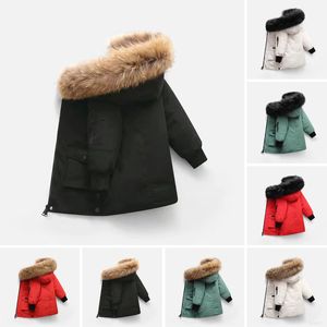 Kinderontwerper Down Coat Jacket Joy Girl Baby Outerwear Jackets met badge Dikke Warm Weerkussen Kinderen Parkas Fashion Classic 2024