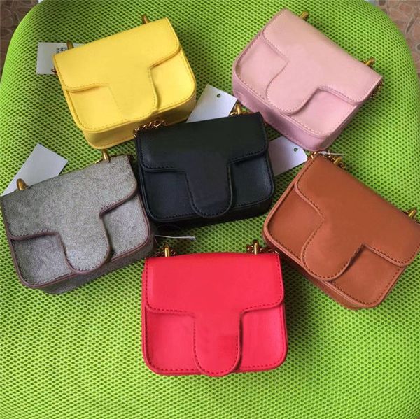 Monederos para niños La más nueva moda para niñas coreanas Mini Princesa Monedero Bolsos Tote Classic Chain PU Cross-body Bag Niños Bolsas de dulces Gifs al por mayor