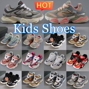 Zapatillas para correr para niños 9060 Zapatillas para niños pequeños Niños Niñas Trainning Diseñador Zapato para correr Sal marina Blanco Ártico Gris Cuarzo Lluvia Nube Ladrillos Negro Blanco Deportes