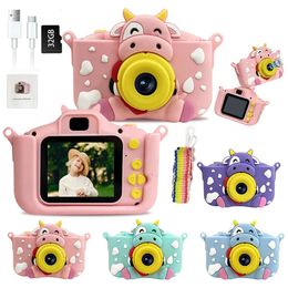 Toys de l'appareil photo numérique pour enfants 1080p Video PO HD avec une carte de carte de 32 Go Carton Cow Silicone pour les cadeaux d'anniversaire des filles et des garçons 240516