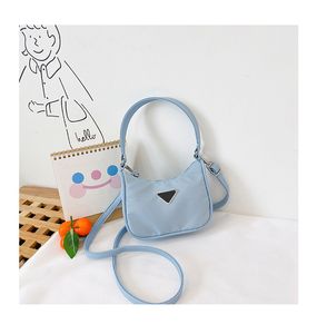 Mode-Handtaschen für Kinder, Stoff, einschulterig, einzelne Schulter, Unterarm, Dreieck, exquisite praktische Geldbörse, Mini-Taschen für Kinder