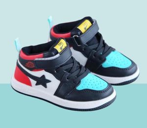 Kids Fashion Hightop Sneakers For Boys Girls schoenen Ademend Sportschoenen Lichtgewicht Casual Walking Shoes5782986