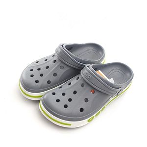 Enfants Flip Flop Pantoufles Designer Tout-petits Sandales Croc Trou Pantoufle Clog Garçons Filles Chaussures De Plage Nourrissons Bébé Casual Été Jeunes Enfants Diapositives Chaussures De Jardin Occasionnelles