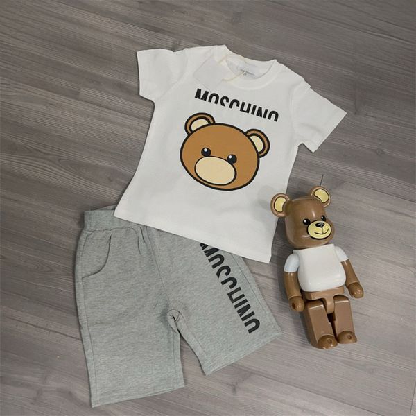 Enfants filles garçons imprimer dessin animé ours lettre ensembles mode été coton deux pièces tenues mignonnes t-shirts décontractés en vrac avec shorts pantalons enfants fille garçon vêtements de marque