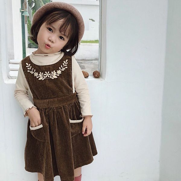 Enfants Filles Automne Corduroy Robe Enfant Hiver Vintage Brodé Caramel Qualité Bébé Automne Vêtements Poche 210429