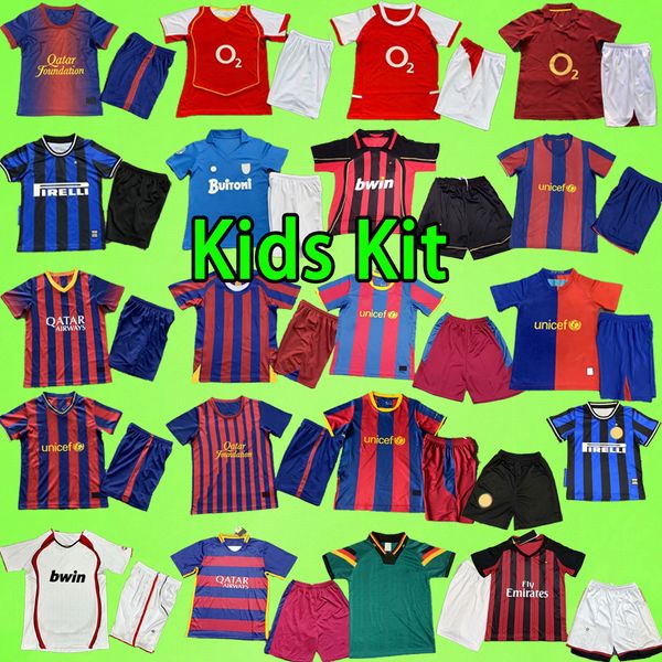Kits Kit Retro Soccer Jerseys Messis Ronaldinho Maradona AC 94 95 96 97 98 99 04 05 06 07 08 09 09 10 11 12 13 14 CHC BIENS Camisa de fútbol Arsen Henry Milans Kaka Napoli Inters