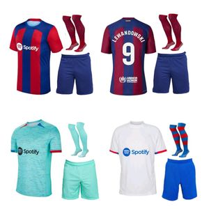 Kits pour enfants Raphinha Kessie Pedri Lewandowski Soccer Jerseys Ferran Camisetas de Football Ansu Fati 2023 2024 Gavi Kounde