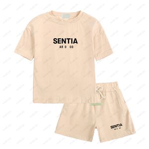 Kids Luxury T-shirts Designers ESS jongensmeisjes Kledingsets Baby Summer Shirts Shorts Twee-delige set ESSKIDS-6 KINDEREN OUTDOOR TRACKSAITS KID TODDLER CXD240562