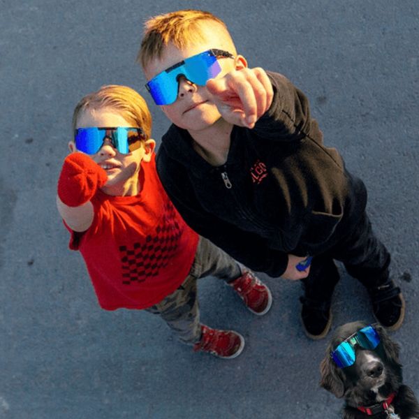 Pozos para niños Gafas de sol de color Ciclismo Béisbol Gafas de sol Moda niños niñas Deporte al aire libre Gafas a prueba de viento Espejo UV400 Tonos masculinos anchos Wow Regalos con caja