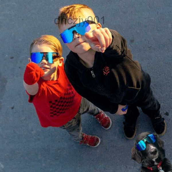 Kids Pits Color Lunettes de soleil cyclistes Baseball Sun Glasses Fashion Boys Filles Girls Sport extérieur LOGGLES MIRRORY MIRRORY UV400 WIED MALON NAVES MALES CODEAUX WOW AVEC BOX X6N7