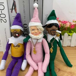 Kids pluche speelgoed kerstcadeau snoop op een stoep hiphopliefhebbers kruis grens snuffelen gebogen over kerst elfhars decoratieve pop groothandel