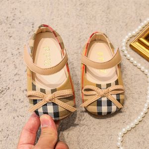 Enfants princesse chaussures bébé doux-solaire enfant en bas âge chaussures fille enfants plaque tissu chaussures simples 0-3 ans nœud sandales