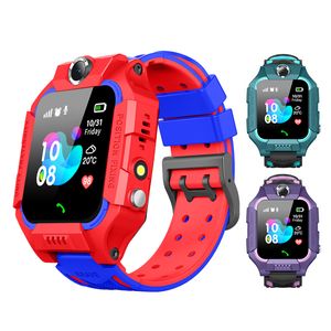 Enfants Q19 Smart Wather Wateproof Lbs Tracker SmartWatches SIM Card Slot avec caméra SOS Voice Chat SmartWatch pour smartphone