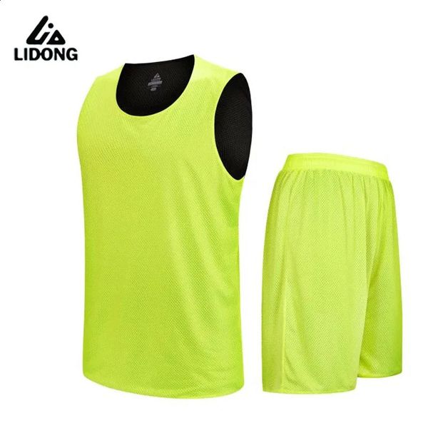 Ensembles de maillots de basket-ball réversibles pour enfants Kits pour jeunes garçons Kits d'entraînement sportif Chemises Shorts Maillots à séchage rapide Uniformes 240314