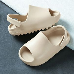 Sandalias para niños Bebé Niño Adultos Slipon Moda Niños Niñas Espuma Playa Verano Diapositivas Hueso Resinniños Zapatos de agua ligeros 220608