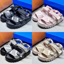 Kids Sandals Designer Beach Toddler Boys Boys Girls Chaussures Enfants jeunes Summer Summeurs Kid Slides Plateforme Black Grey Rose Brown Taille EUR 26-35 S6TI #