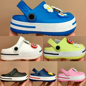 Kindersandalen Designer Peuters Gatenslipper Klompen Jongens Meisjes Strandschoenen Zuigelingen Baby Casual Zomer Jeugd Kinderen Glijbanen met Leuke Cartoon Toegang G5FS#