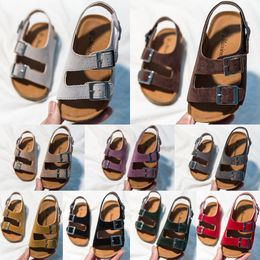 Sandalias para niños Crok raspes de cuero plano Tobas de la suela zapatillas para niños zapatos al aire libre para niños