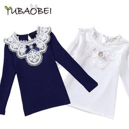 Kinderoverhemden babymeisjes blouse lente herfst kinderen kleding school wit katoenen lange mouw kanten shirt kinderen stevige tops kostuum 3-10 ye 230403