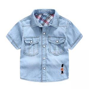 Kinderoverhemden jongens denim shirt korte mouw pocket blouses met borduurwerk soldaat voor jongen zomerjongen shirts zachte kinder jeans shirt 3-10y 230321