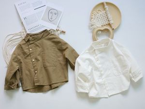 Kinderoverhemden Spring Koreaanse stijl babyjongens katoen linnen shirts pure kleur losse tops kinderkleding chic bat mouw kinderen shirts 230321