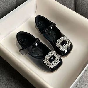 Zapatos para niños, moda de primavera 2023, zapatos de vestir de princesa, zapatos planos para niñas, Mary Jane, suela blanda roja con diamantes de imitación