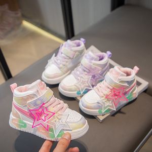 Chaussures pour enfants 2024 Spring New Girls Sneakers Kids Running Shoes Fashion Colorful Cartoon Princess Shoe étanche Trainers Girls Trainers sans glissement