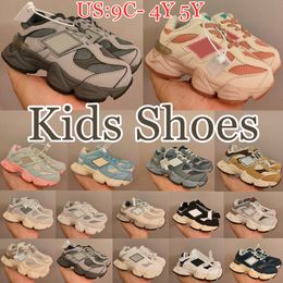 Chaussures pour enfants 9060 Toddlers Sneakers garçons filles 4y 5y Designer Blue Haze Black Blanc Rose Rose Camouflage Running Trainers Salt Salt Rain Cloud Gray Kid Shoe