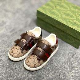 Diseñador para niños zapatos casuales entrenadores de abejas pequeños marcas de lujo marcas de lujo de zapatillas para niños infantiles niñas niñas blancos blancos rosa o7hx#