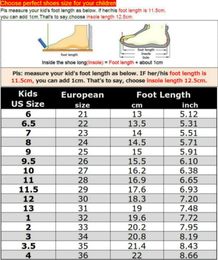 Chaussures pour enfants Appartements pour bébés garçons Nouveaux chaussures pour enfants Casual Respirant Doux pour bébés filles Baskets Blanc / Noir / Gris Euro 21 ~ 36 LJ200907