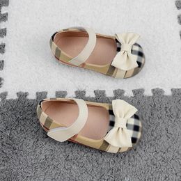 Chaussures pour enfants Girl First Walkers Butterfly Knot Princess Chaussures For Girls Mocasins Soft Soft Semed Flats【code：L】 BURBERRY kids shoes gg