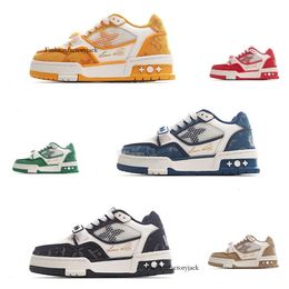 Chaussures pour enfants Hot 2023 Baskets de créateurs Printemps Automne Enfants Chaussures Garçons Filles Sports Respirant Kid Bébé Jeunes Entraîneurs Occasionnels Tout-petits