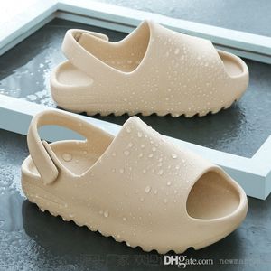 Enfants Chaussures Antidérapant Pantoufles Enfants Trou Diapositives Antidérapant Résistant À L'usure Sole Plage Sandales En Gros