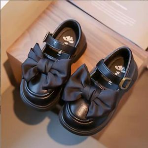 Kinderschoenen Eenvoudige strik Ronde neus Nieuwe zachte ademende loafers Leuke kinderschoenen Britse stijl Casual schoenen Antislip plat