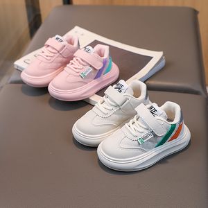 Kinderschoenen lente en herfst 2024 nieuwe kinderen sneakers meisjes sportschoenen Koreaanse versie jongens hardloopschoenen anti-slip casual baby wandelschoenen