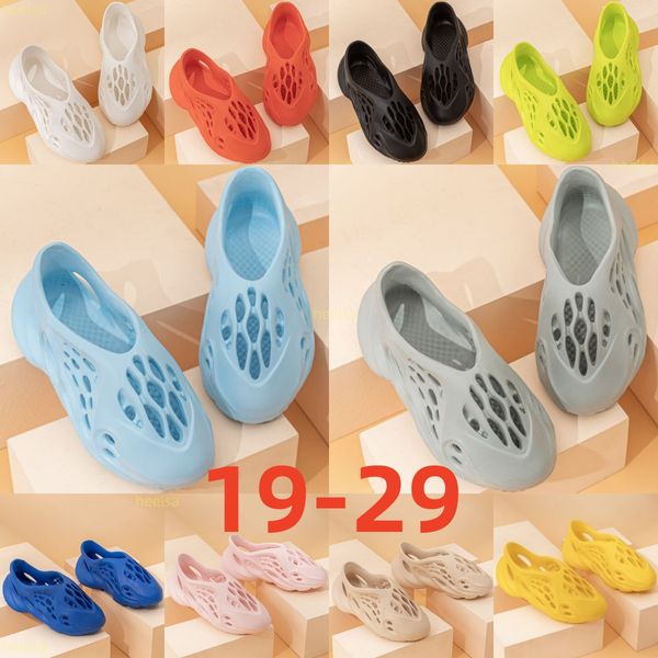 Zapatos para niños Diapositivas para niños pequeños Corredores de espuma Zapatillas Niños Jóvenes Zapatos para niños Corredor para niñas Diseñador Negro Naranja Rosa Blanco Albaricoque Gris claro Azul tesoro tamaño 22-29