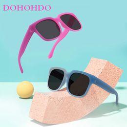Kinder silica zachte zonnebrillen polariseren vierkante jongens meisjes merk frame verkleuring bril inzuiger UV400 breakproof zonnebril 240416