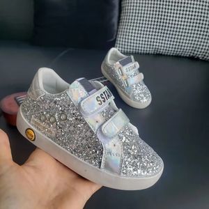 Baskets pour enfants 2023 Automne Filles Sport Running y Formateurs Enfant Enfants Casual Star Chaussures Marque De Mode Glitter Soft Sole 240131