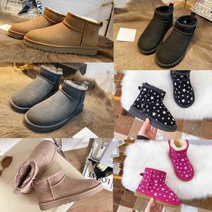 Kids Snow Boots Warm Star Baby Boys Girls Soft Comfortabele pluche Keep mooie verjaardag Kerstcadeaus Maat 25-35