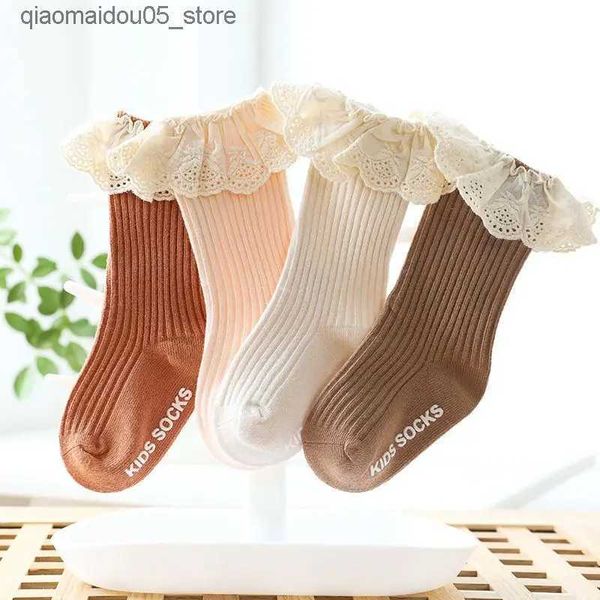 Chaussettes pour enfants 20 paires de chaussettes de fille princesse avec plis en dentelle Childrens Girls High Knees Baby New-Bborn Jambes chaudes et bébés asiatiques Q240413