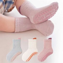 Chaussettes pour enfants 3 paires / lot de chaussettes de sol pour enfants sans glissement solide adapté aux garçons et aux filles Coton 0-5 ans ACCESSOIRES DE TODDLER NEUTRAL D240513