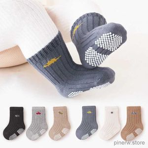Kindersokken 3 paar Koreaanse kinderzachte mode cartoonsokken Baby middenbuiskousen Lange sokken voor baby-peuterjongens Meisjes Casual sokken