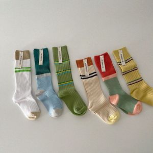 Calcetines para niños 3 par/lote, calcetines hasta la rodilla para bebés pequeños, calcetines a rayas para niños, calcetines de tubo de algodón para niños y niñas, diseño de bebés de 1 a 9 años 230926