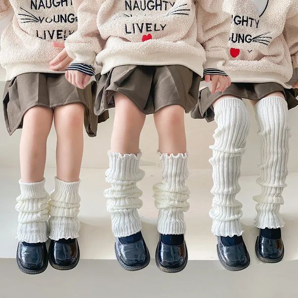 Calcetines para niños 45 CM SOBRE LA RODILLA Calentadores de piernas de uniforme japonés JK Calcetines largos para niñas de Lolita coreana Calcetines apilados para niños Funda para calentar los pies 231019