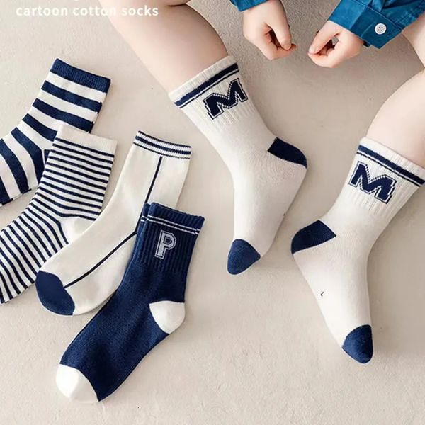 Calcetines para niños 5 pares de calcetines de moda de otoño para niños lindos para niñas felices y divertidos barcos largos blancos ropa de primavera para niños 231030