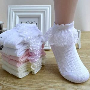 Calcetines para niños 5 pares/lotes de niñas para niñas para niños calcetines plisados de encaje princesa neta tobillo corto algodón algodón blanco rosa azul blanco calcetines D240513