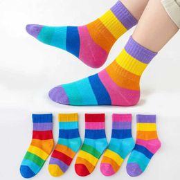 Chaussettes pour enfants 5 paires filles arc-en-ciel motif de chaussettes coton confortable respirant soft kids chaussettes y240504