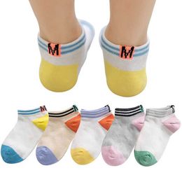 Chaussettes pour enfants 5 paires / lot 1-12y Spring Summer Enfants Breatch Mesh Socks Boy Girl Cotton Casual Baby Clothes ACCESSOIRES Y240504