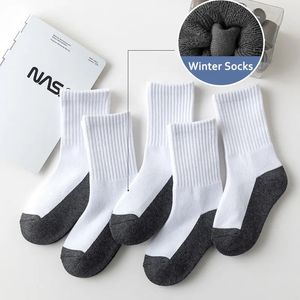 Calcetines para niños 5 par/lote 1-15 años calcetines de algodón para niños para invierno calcetines gruesos de rizo negro blanco sólido niños niñas mantener calcetines calientes 231121