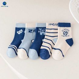 Chaussettes pour enfants 5 paires / lot mignon bébé garçon coton chaussettes de football de football pour enfants pour filles pour enfants pour enfants pour enfants miaoyoutong y240504